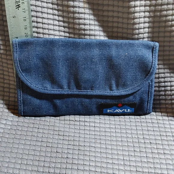 Kavu, Fossil, Unionbay& Thirty one Combo - Picture 6 of 8